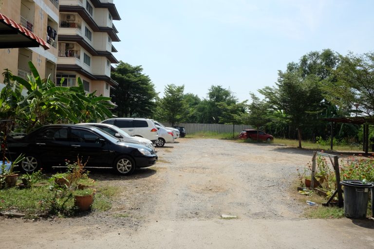 Car parking area · Full House Ayutthaya